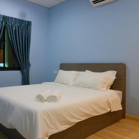 Eiman Homestay, Kluang Eksteriør billede